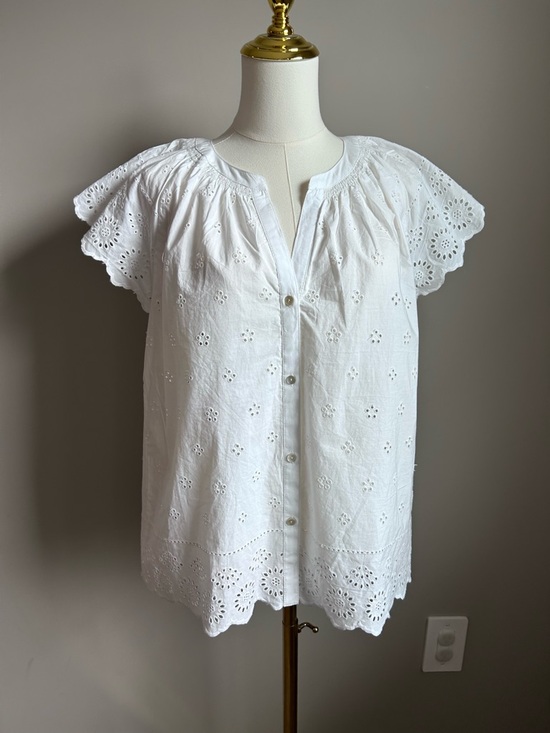 Denver Hayes Tops - White Eyelet Button-Front Women's Top 100% cotton summer beach abalone buttons